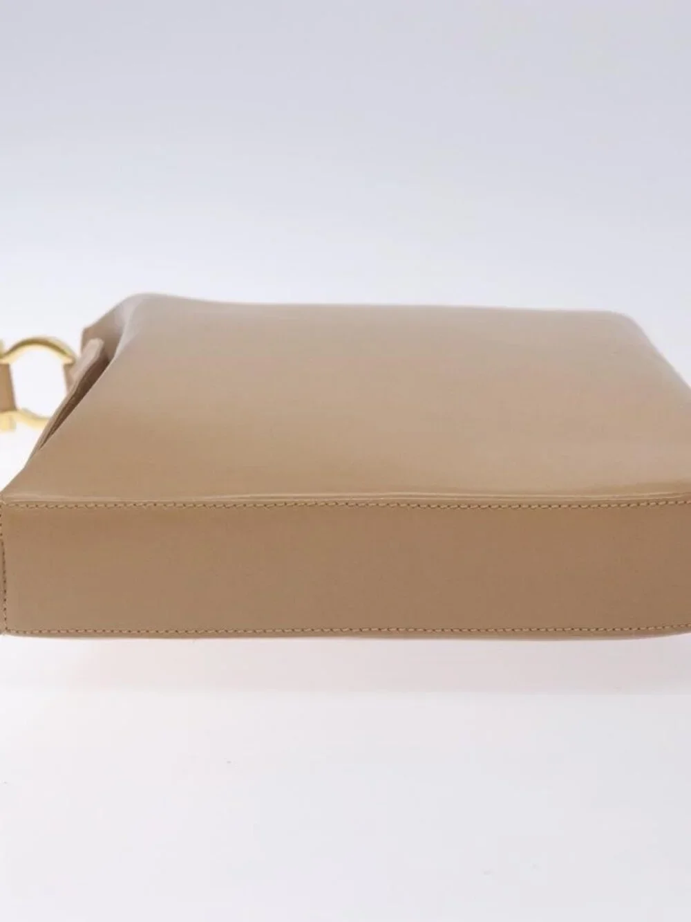 Salvatore Ferragamo Gancini Shoulder Bag Leather Beige Gold Auth BA4057